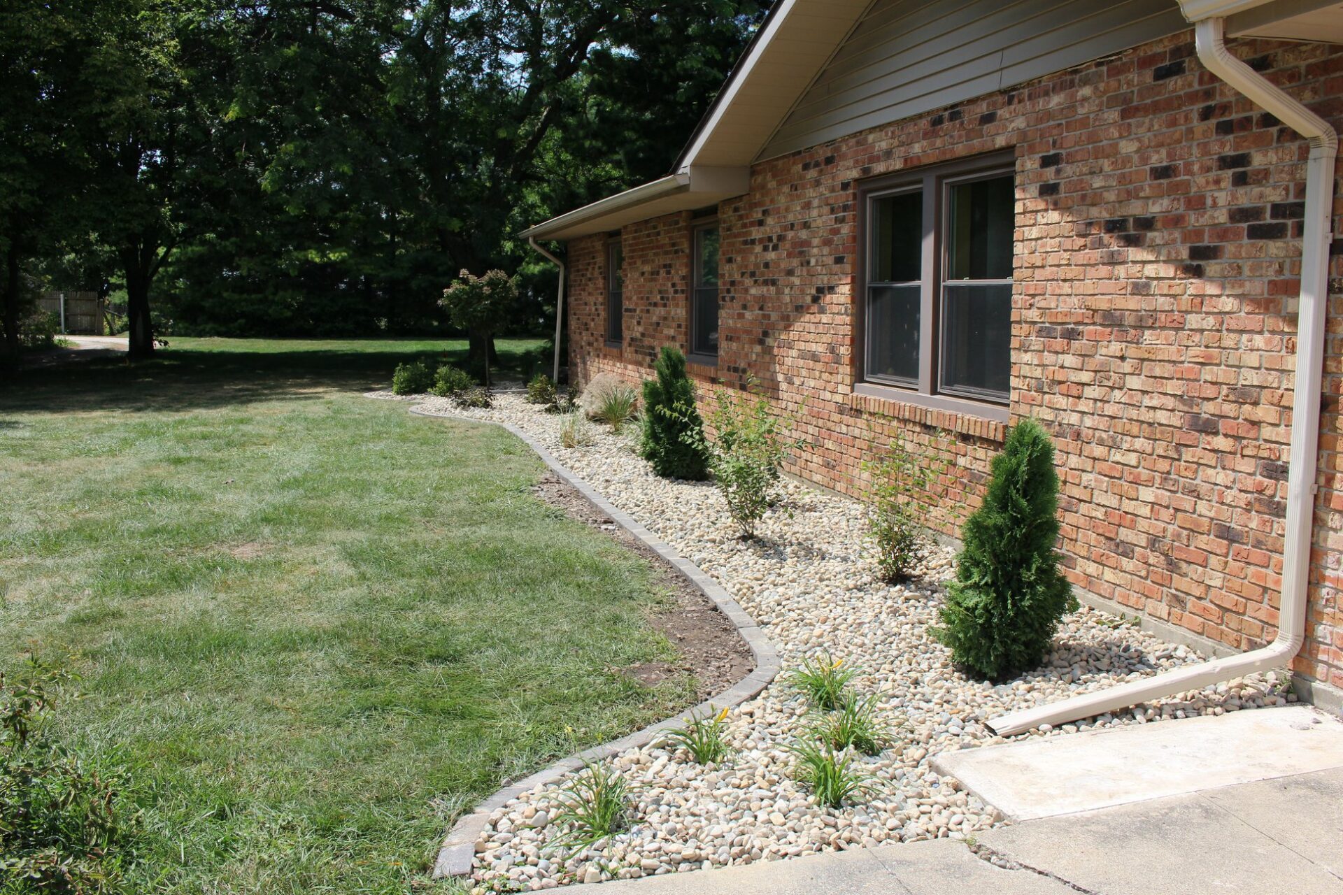 Large Stones for Landscaping Transforming Your Outdoor Space