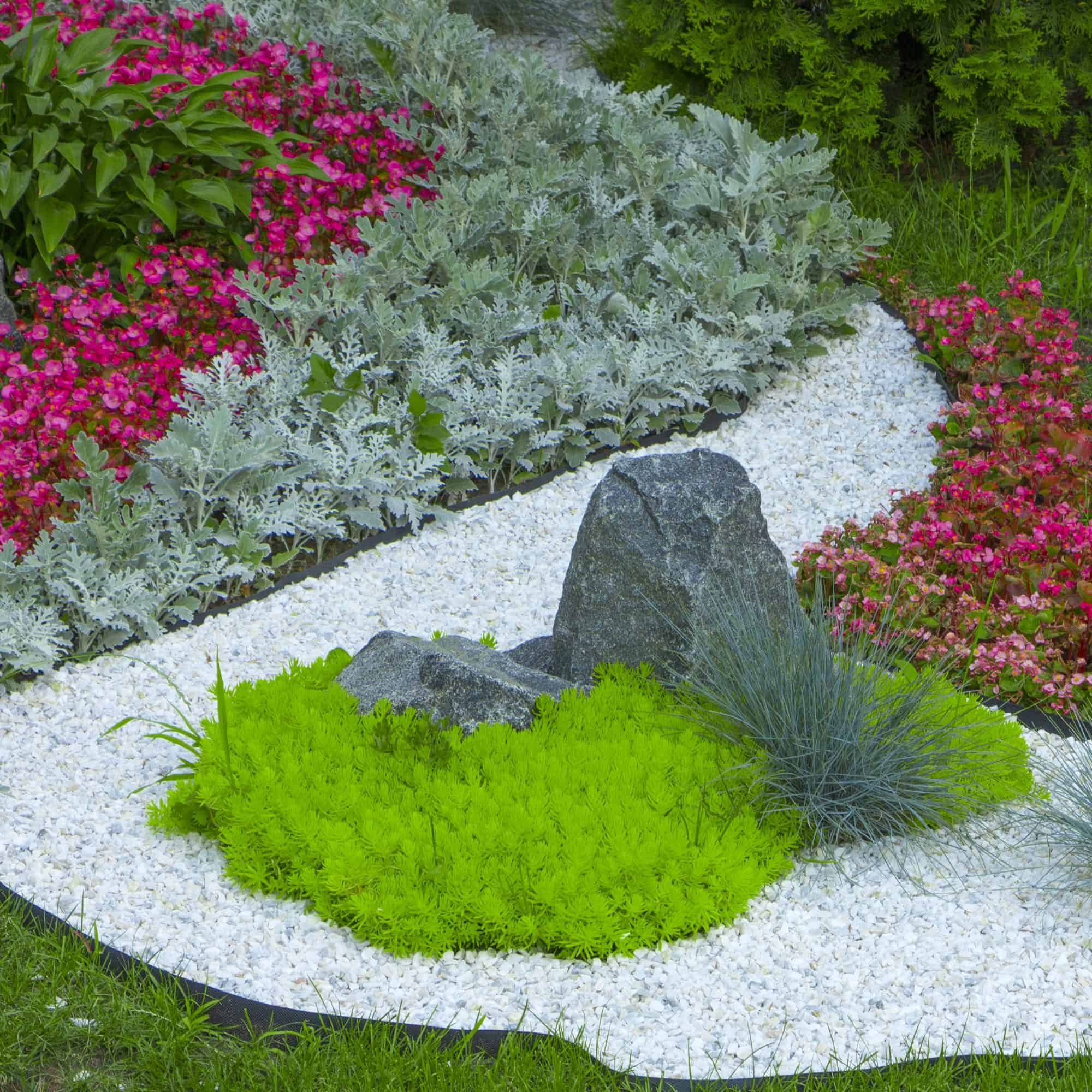 The Benefits of Using White Landscaping Rock in Bulk